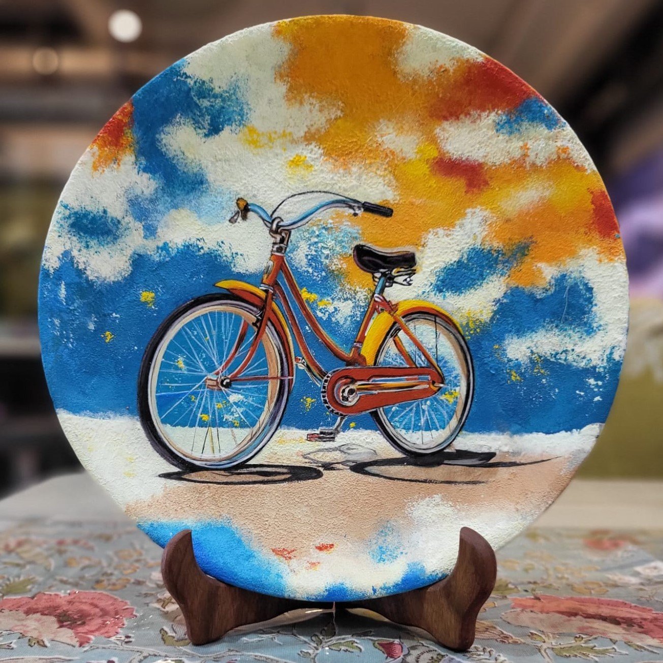 Hand-Painted Retro Decorative Plate – Vintage Inspired Textured Wall Art with Timeless Patterns & Antique Charm